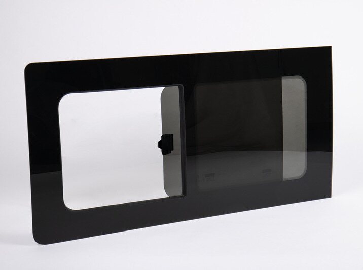 Carbest Merkkikohtaiset ikkunat Ford V710 korimalliin Liukuikkuna etu vasen, lyhyt + pitkä kori ( ei liukuoveen )