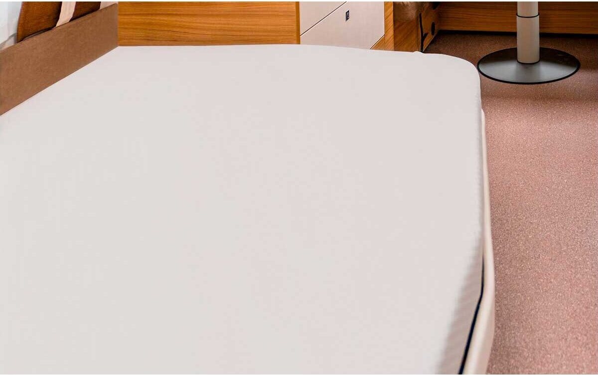 Berger aluslakana ranskalaiseen sänkyyn Hopea