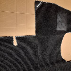 Ohjaamon matto Deluxe MB Sprinter 07/2018-