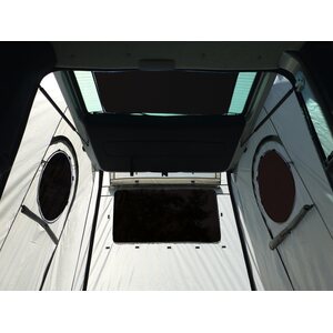 Takateltta 200-220 pakettiautoon