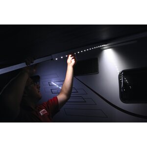 Fiamma (R) Kattokannake LED-valoilla 142 - 265 cm