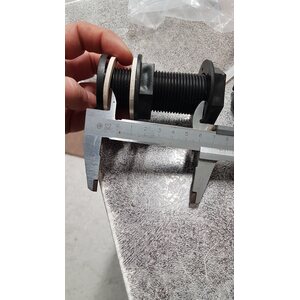 CKW-Carysan Vesisäiliön pohjaläpivienti halk 32 mm