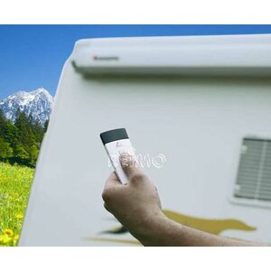 Thule (R) Moottorisarja 230V 8000 mustaan markiisiin